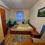 Gosciniec Halka Hostel *