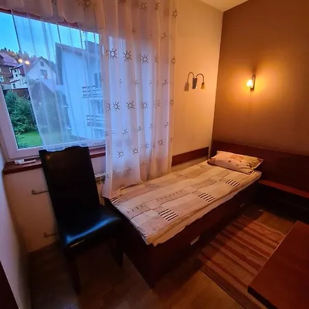 Gosciniec Halka Хостел Звардонь